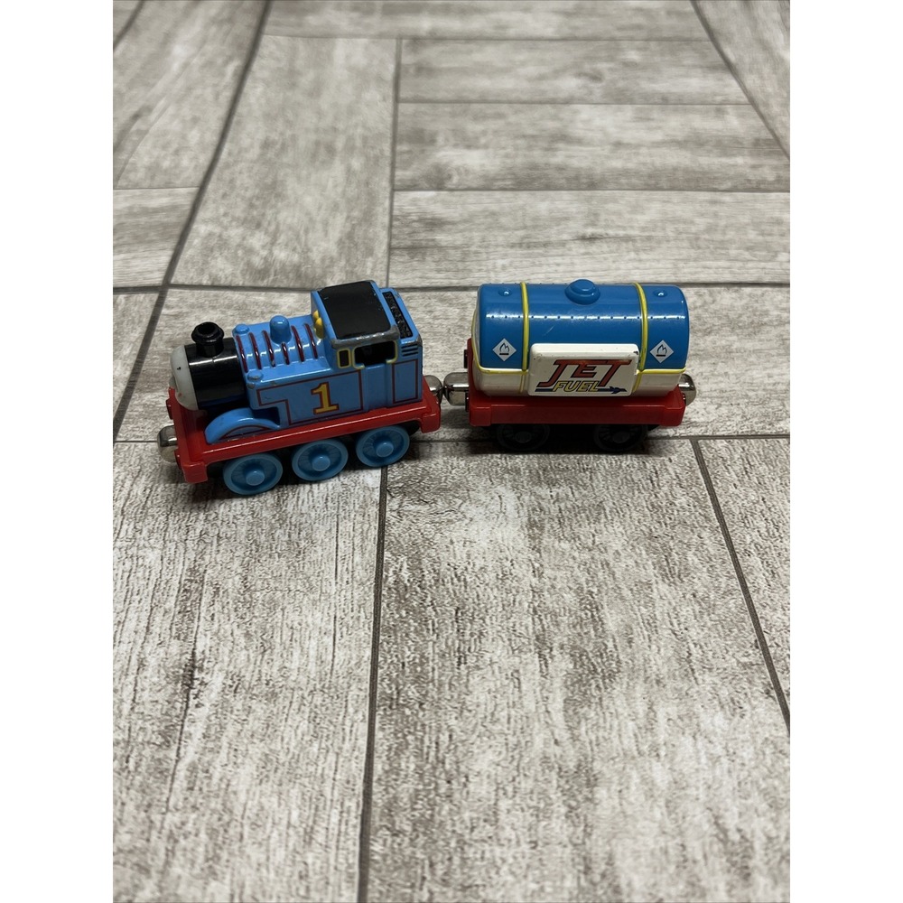 Thomas & Friends Take-N-Play Along Diecast Metal Thomas And Jet Fuel‎ Tanker